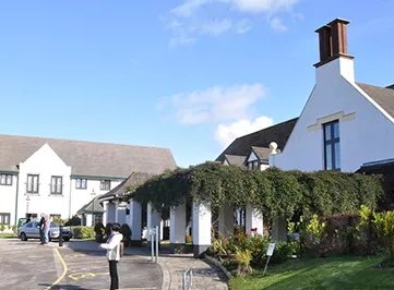 黄小姐半年成功移民英国